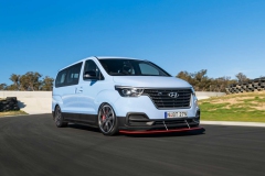 hyundai-imax-n-drift-bus
