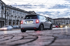 P90378255_highRes_the-new-mini-electri