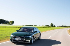 2020-audi-a8-l-60-tfsi-e-2