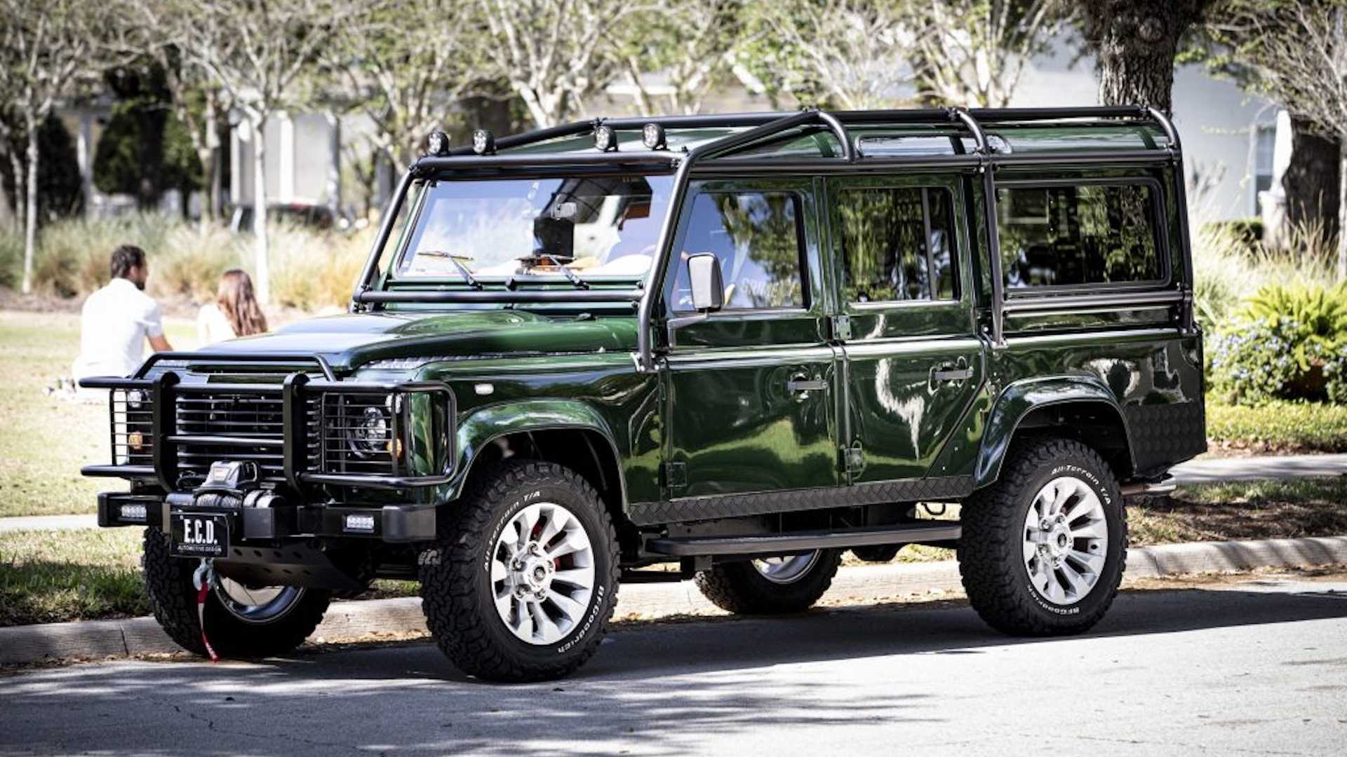 custom-land-rover-defender-with-ls3-engine-7