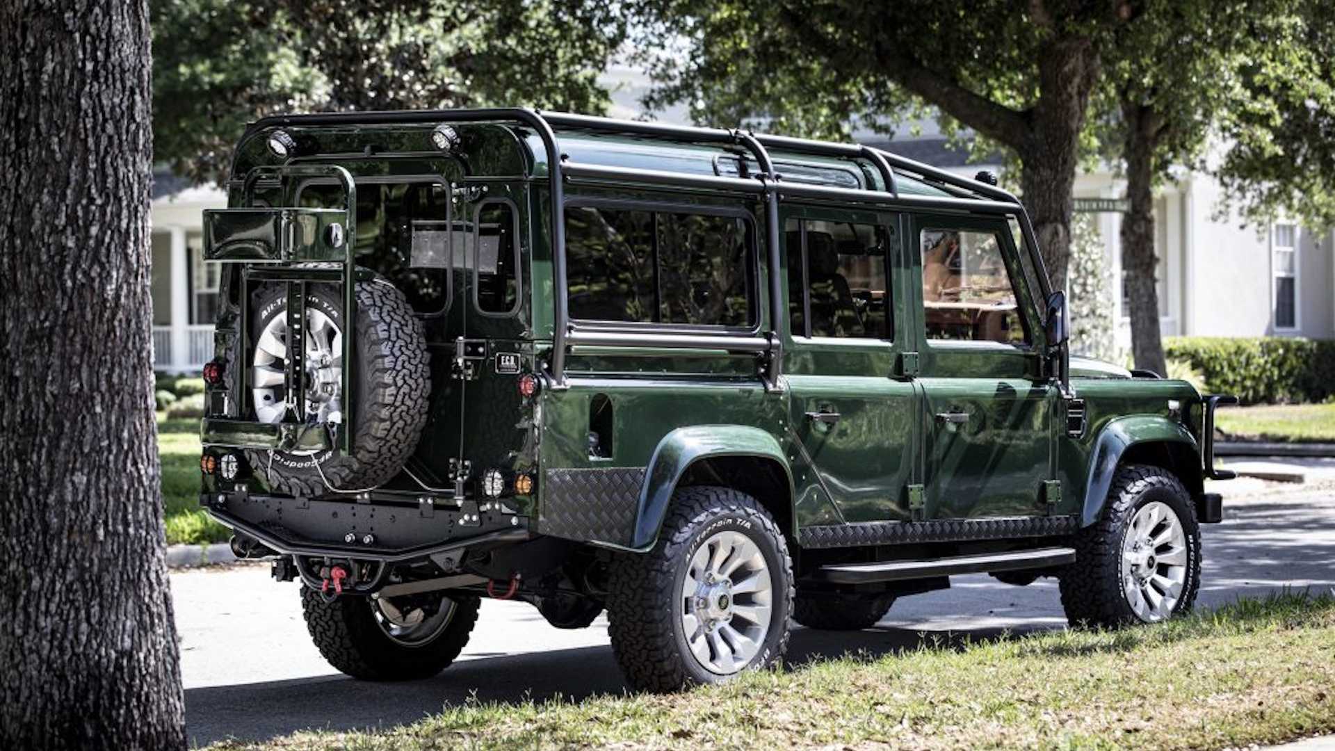 custom-land-rover-defender-with-ls3-engine