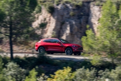 aston-martin-dbx-1
