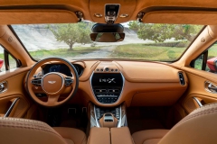 aston-martin-dbx-10