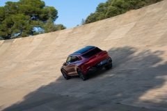 aston-martin-dbx-22