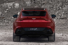 aston-martin-dbx-4