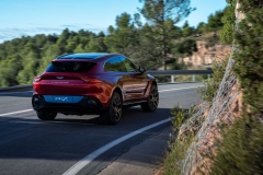 aston-martin-dbx