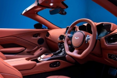 2021-aston-martin-vantage-roadster-11