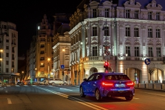 P90386473_highRes_nightdriving-in-buch