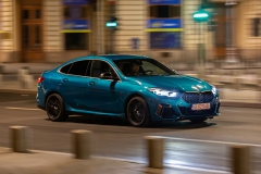 P90386474_highRes_nightdriving-in-buch