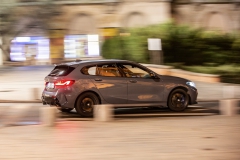 P90386480_highRes_nightdriving-in-buch