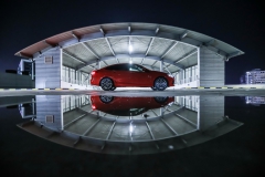 P90386588_highRes_nightdriving-in-buch