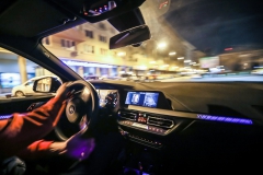 P90386633_highRes_nightdriving-in-buch