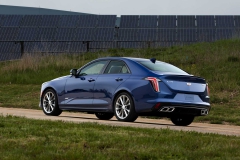 2020-cadillac-ct4-v-1