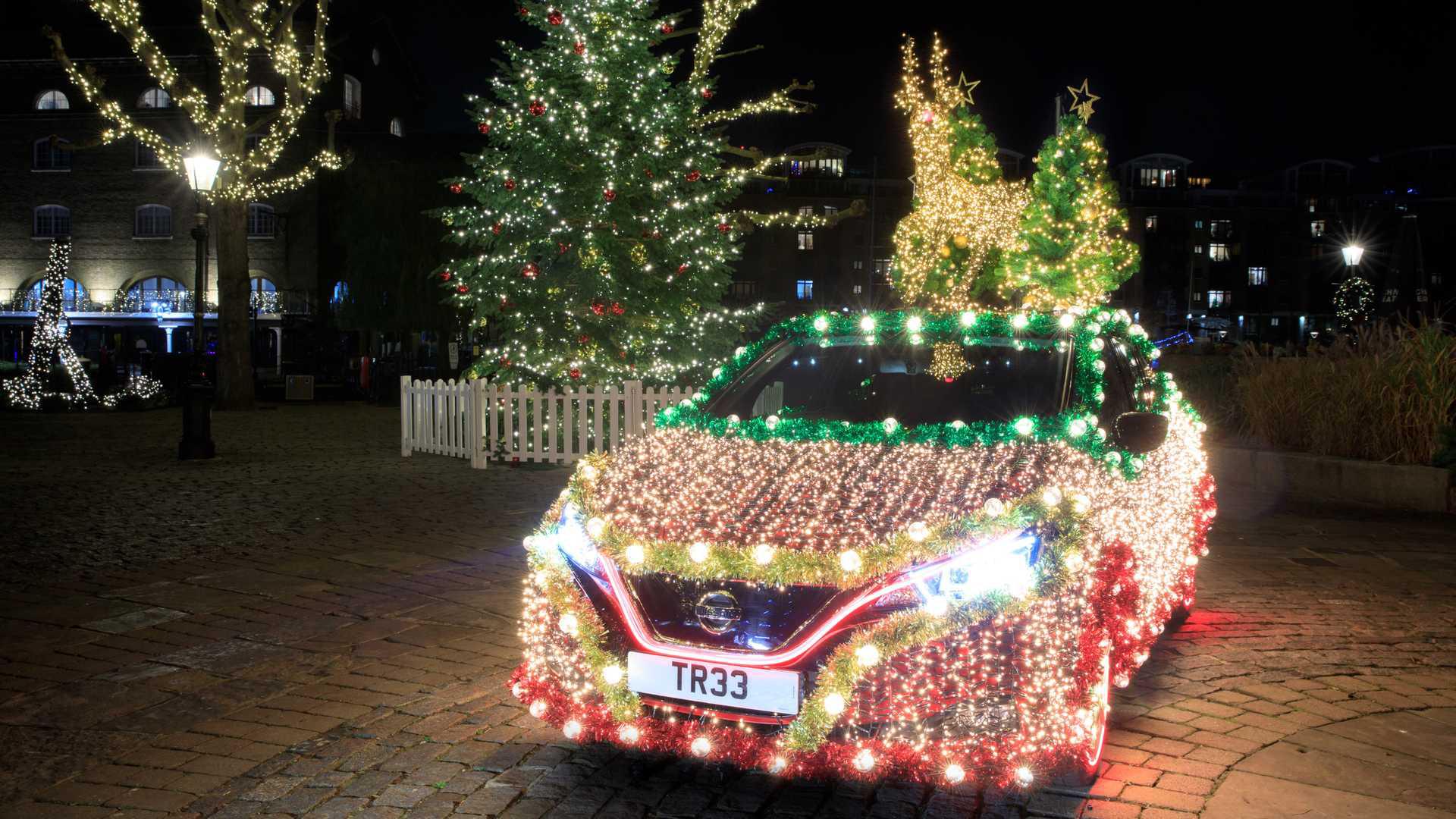 nissan-leaf-christmas-tree-2