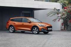 ford-focus-active-wagon (12)