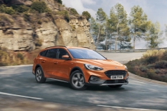 ford-focus-active-wagon (14)
