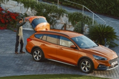 ford-focus-active-wagon (18)