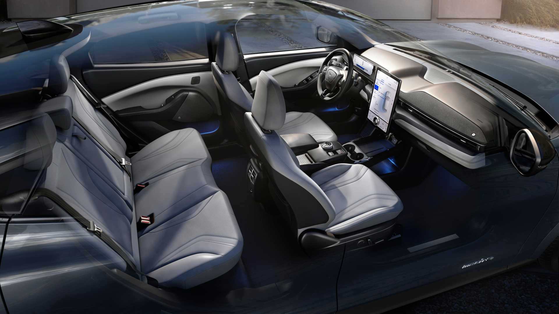 2020-ford-mustang-mach-e-28