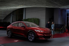 2020-ford-mustang-mach-e-7