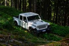 jeep-gladiator-al-camp-jeep-2019-20