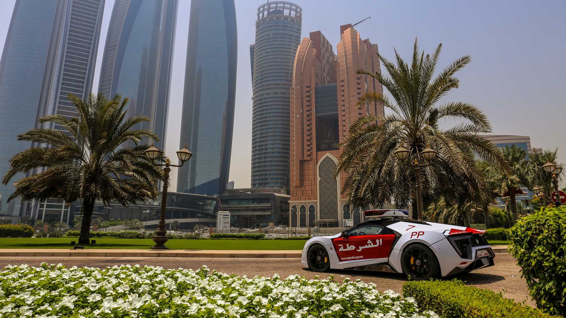 lykan-hypersport-for-abu-dhabi-police-8