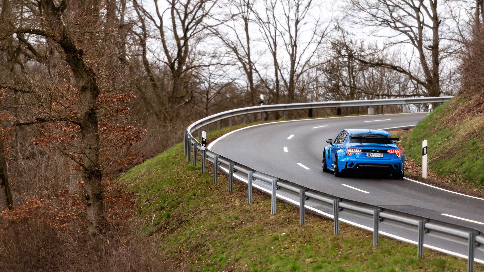 lynk-co-03-cyan-concept-sets-front-wheel-drive-and-four-door-nurburgring-records-12