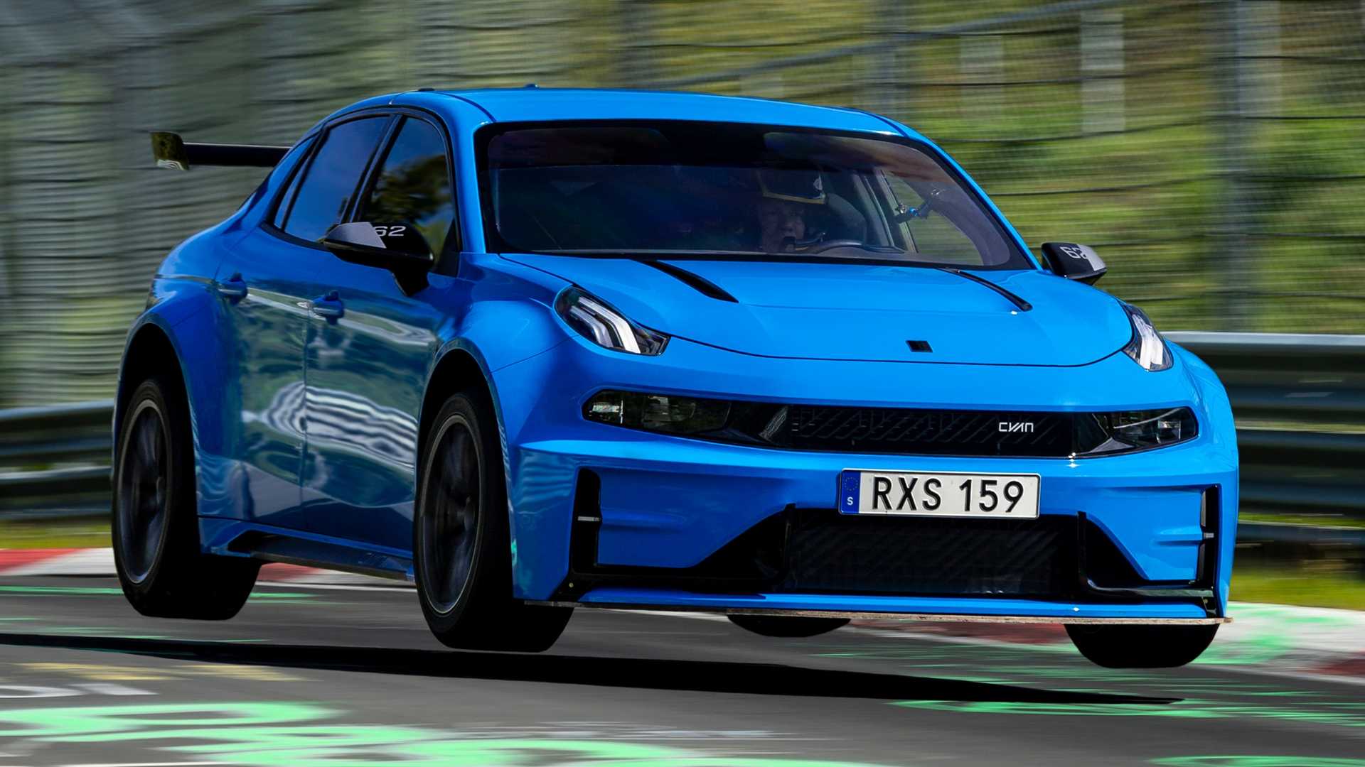 lynk-co-03-cyan-concept-sets-front-wheel-drive-and-four-door-nurburgring-records-8