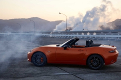 2019-mazda-mx-5-miata-30th-anniversary-edition (1)
