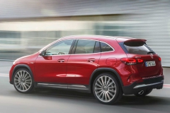mercedes-benz-gla-35-amg-2020-5