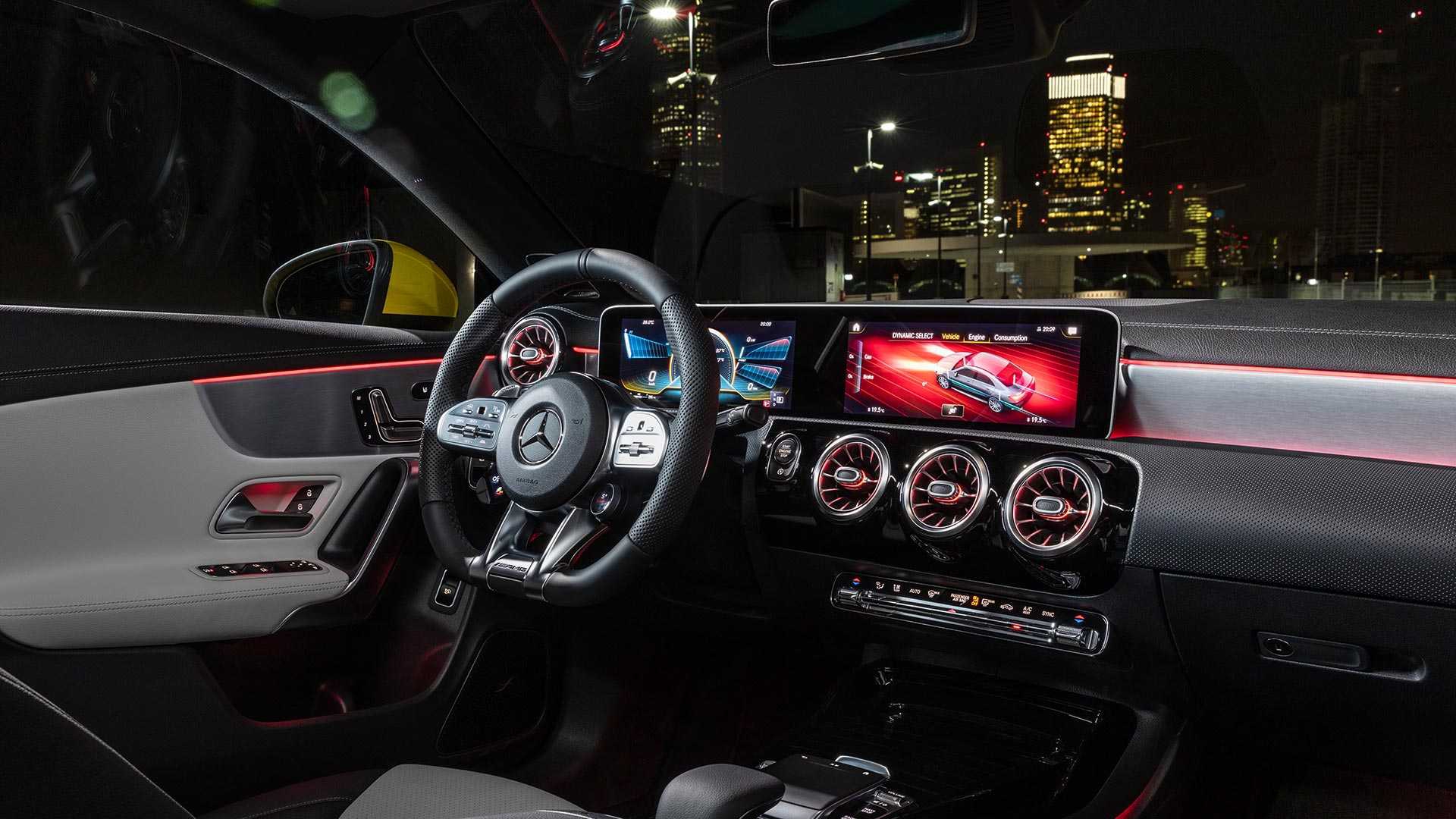 2020-mercedes-amg-cla-35-coupe (4)
