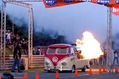 jet-powered-vw-van-1