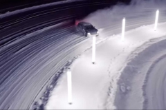 porsche-taycan-in-snow