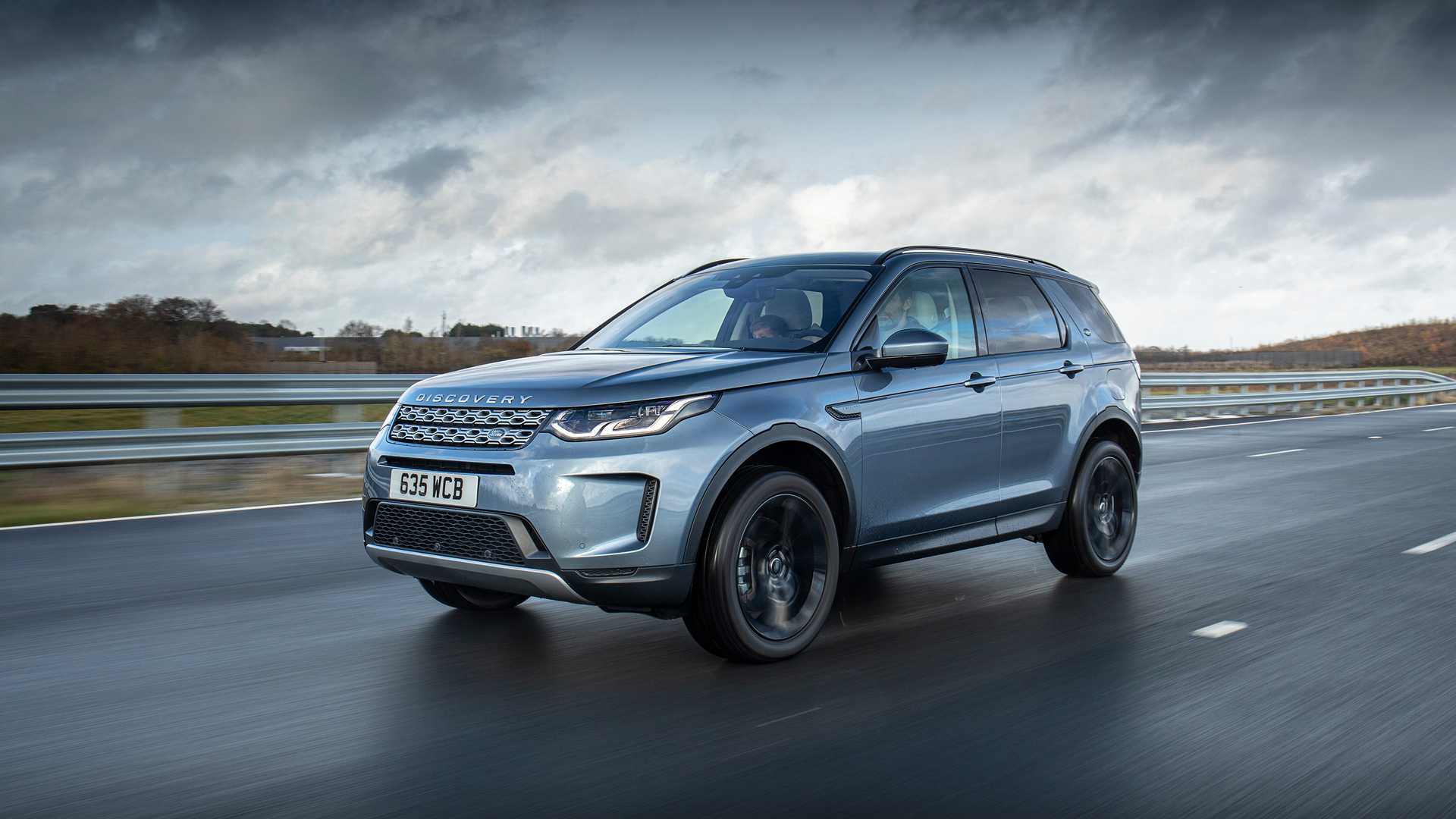 2020-land-rover-discovery-sport-p300e-3