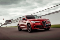 alfa-romeo-british-suv-lap-records-3