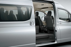 2019-toyota-hiace (2)