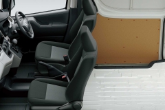 2019-toyota-hiace (6)
