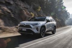 2019-toyota-rav4-dyn-09-428026