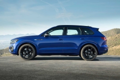 2021-vw-touareg-r-10