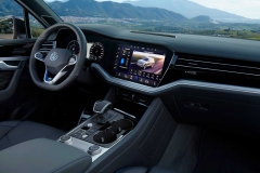 2021-vw-touareg-r-21
