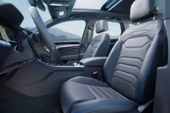 2021-vw-touareg-r-25