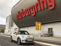Jaguar & Mini, I-Pace & Cooper SE de EV pe Nurburgring (video)